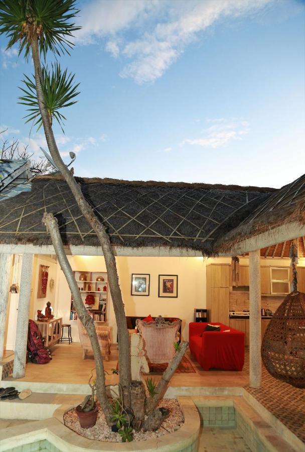 Villa Sentosa, Cheerful 3-Bedroom Villa With Pool Gili Trawangan Exterior photo